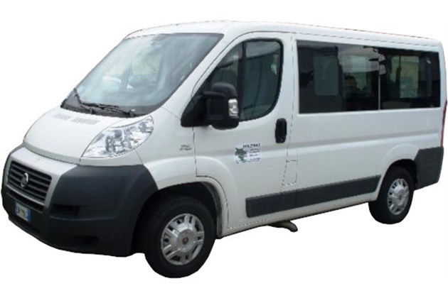 MINIBUS 9 POSTI